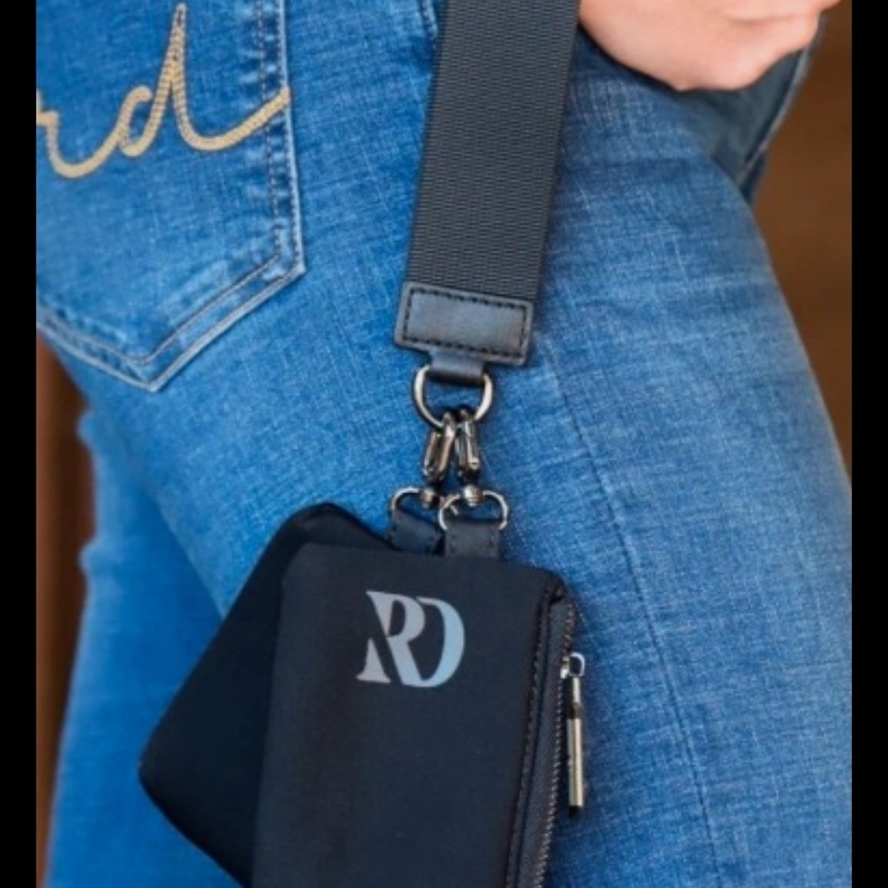 Ranch Dress'n Wristlet Bag